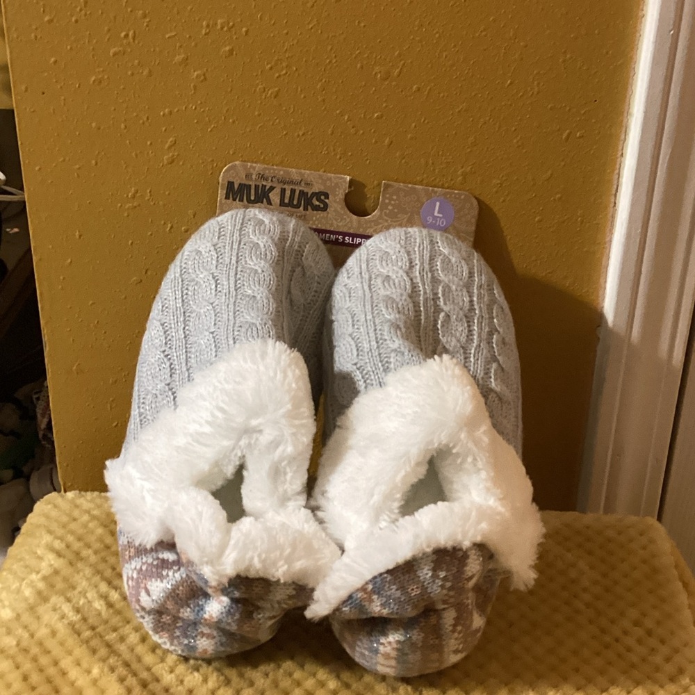 Muk Luks Cable Knit Slippers in Gray and White